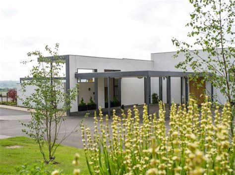 Rainsbrook cemetery crematorium photos. .  <a href=https://findlamp.ru/oh2fg3v/g...