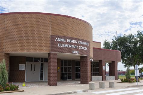 Rainwater Elementary School - Texas Public Schools