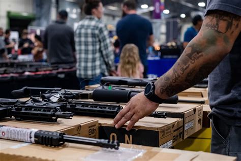 Raise-the-age gun bill in peril as Texas House deadline looms
