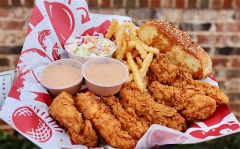 Raising Cane's bringing 'craveable' chicken to new Imperial Beach location