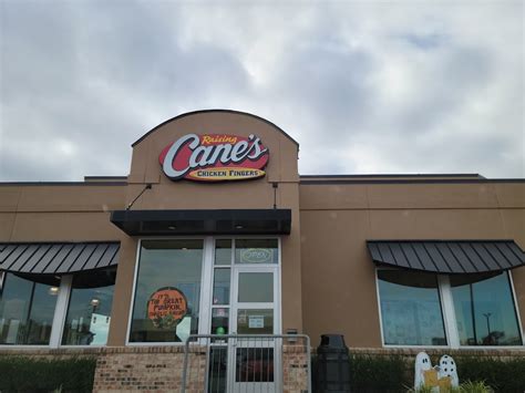 Raising Cane's restaurant. Erin McDowell/Insider Raising Cane'