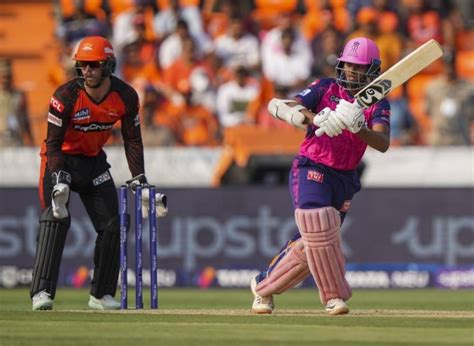 Rajasthan thumps Hyderabad by 72 runs in IPL
