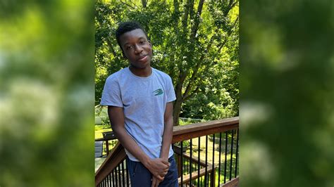 Ralph Yarl, teen shot after knocking on Kansas City door, walks at brain injury event