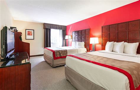 Ramada by Wyndham Columbus North - Expedia