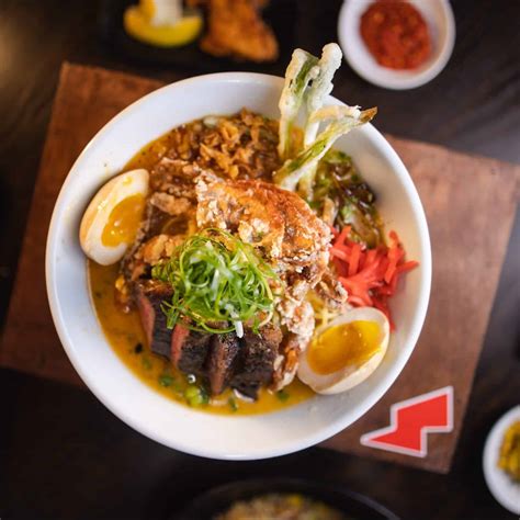 Ramen las vegas. When you arrive in Las Vegas, getting to your hotel and hitting the strip might be on the top of your list. Luckily, there are tons of Las Vegas shuttle buses available to help you... 