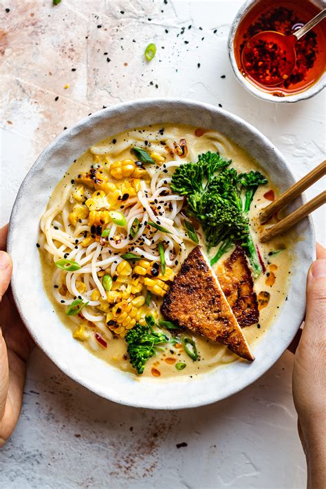 Ramen vegan. Apr 17, 2023 · Add the lime juice and soy sauce and toss well. Then, mix the dry spices in a small bowl and then sprinkle all over the tofu and set aside. (Add 1 tsp cornstarch for crispier) Heat up a wok over medium high heat, add 2 teaspoons of oil, and then add the tofu and cook until somewhat crisp on the edges. 