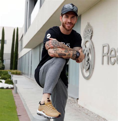 Ramos  Instagram Tieling