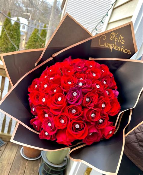 Ramos buchones near me. 50 Perfect Birthday Day Bouquet! $150.00 USD. Blooming - Bouquet. $100.00 USD. 50 white & pink roses! $140.00 USD. 50 Mix Feliz Aniversario Ramo! $150.00 USD. 30 Rose Queen of … 
