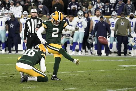 Rams sign longtime Packers kicker Mason Crosby to their practice squad