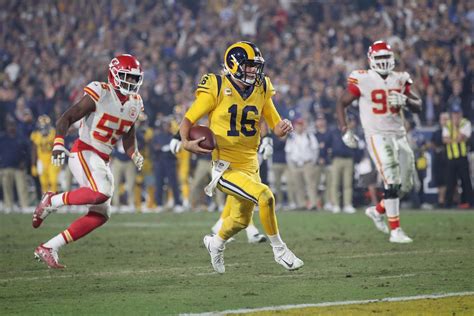 Rams vs chiefs. Nov 19, 2018 ... This week's Monday Night Football contest is a doozy and potential Super Bowl preview—the 9-1 Kansas City Chiefs versus the 9-1 Rams of Los ... 