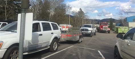 The Kootenai County transfer stations accept hazardous waste from county residents, but only on specific days of the week (Wednesday and Saturday at the Ramsey transfer station and Friday and .... 
