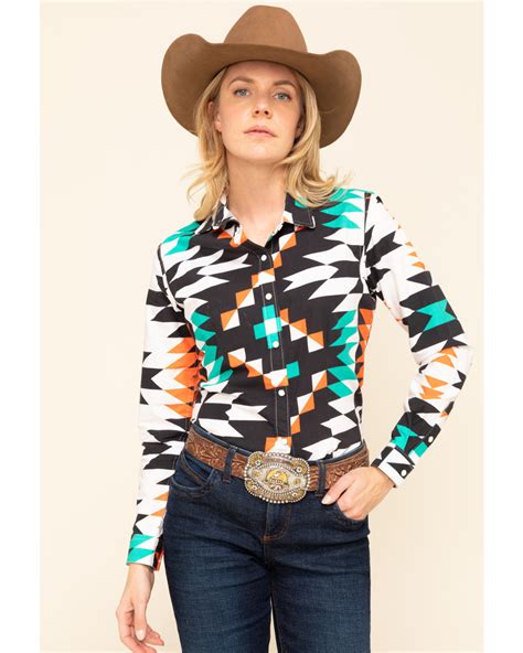 Women's western wear clothing online boutique Ranch Dress’n provides customers with the best selection of women’s western boutique styles inspired by southern, western, vintage and ranch. Shop graphic tees, rodeo shirts, denim, trouser jeans, athleisure, sun shirts, flares, sweaters and more! 