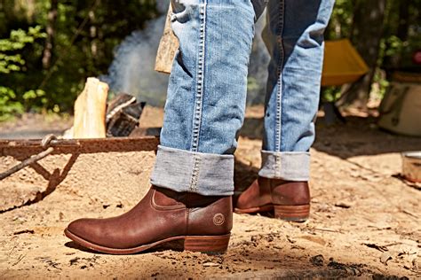 Ranch road boots. What started as an on-the-road Boot Saloon in Phoenix, Arizona quickly launched into the highly coveted Ranch Roach Boots online brand. After visiting the D … 