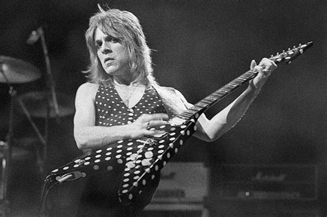 Randy Rhoads Biography - American guitarist (1956–1982)