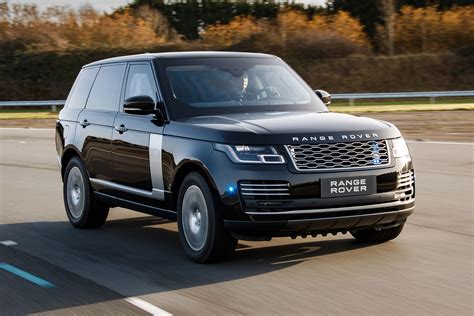 Range rover sentinel. 10,000-LB Range Rover Sentinel Is Factory Armored Armored Mercedes-Maybach S600 Pullman Guard Adding all the anti-bullet gear meant the car’s curb weight climbed from around 4300 to 7260 pounds. 