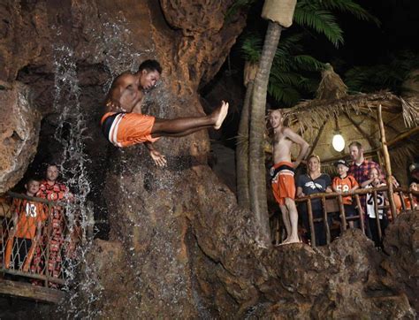 Ranked: Every fun thing to do and see at Casa Bonita, from cliff divers to mariachi and more