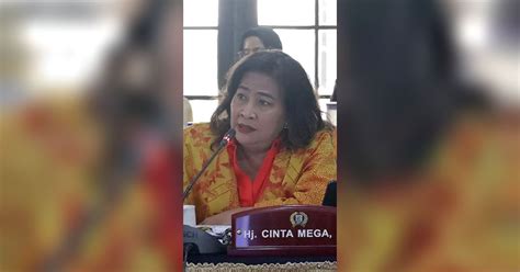 Rapat nasib cinta mega tergantung megawati. Erek erek sepatu boot.
