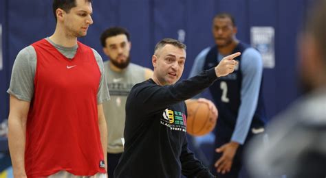 Raptors to hire Grizzlies assistant Darko Rajakovic as head coach