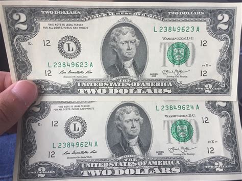 Rare 2 dollar bill serial numbers. Beyond errors, the serial number itself can greatly increase a 1976 $2 bill‘s worth: Low numbers under 1000 are valuable. #00001 – #00010 can be worth $1,000 to $5,000+, even circulated. Repeater serials like 33333333 and 77777777 bring nice premiums. Star notes (with a star at the end) are more scarce than regular 1976 notes. 