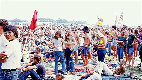 Rarely seen color photos show Goose Lake festival like it was in 1970