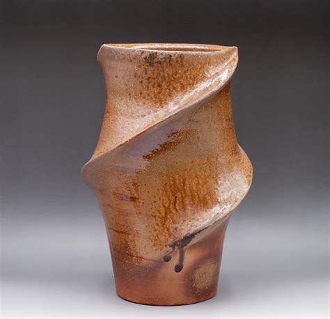 Rasen series vase, Bizenware- Unglazed Woodfire : r/Pottery