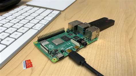 Raspberry pi 5 boot from usb. .  Dec 31, 2024 · The Raspberry Pi 5 supports USB booting, a...