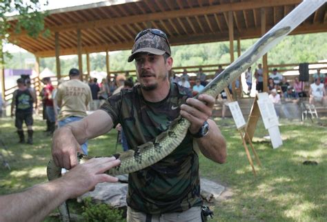 Apr 29, 2022 · Snakes Alive! Annual Rattlesnake Roundup in Noxen, Pennsylvania. It's been going on for almost 50 years and snake hunters catch venomous and non-venomous snakes. They are measured and safely released unharmed back into the wild. Noxen, Pa is about an hour and a half from the Southern Tier and is about 10 minutes outside of Tunkhannock. . 