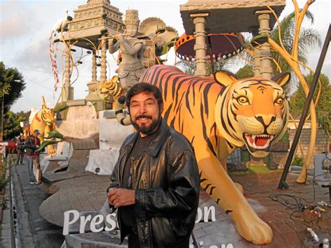 Raul rodriguez float designer