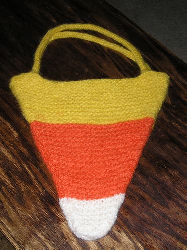 Ravelry: Candy Corn Bag pattern by Isela Phelps