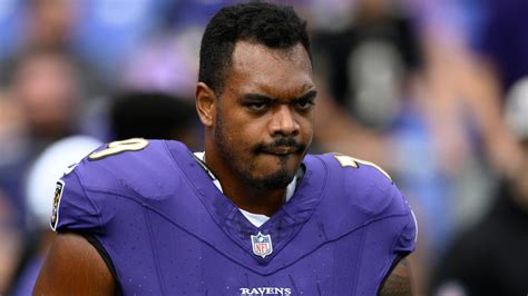 Ravens LT Ronnie Stanley ‘strong possibility’ to return against Steelers; RT Morgan Moses back at practice