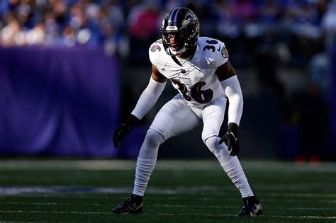 Ravens trade starting safety Chuck Clark to New York Jets in cap-clearing move