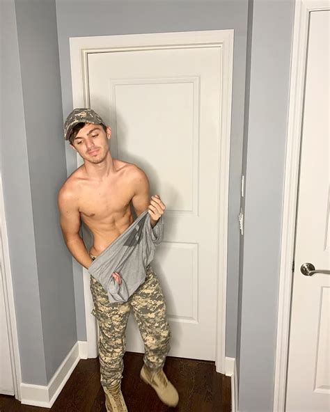 Raw its ben. How much does itsben ( @rawr_itsben) make on OnlyFans? According to our estimates (which may be wrong), @rawr_itsben earns about $40.6k monthly from their OnlyFans. This estimate includes subscription cost, tips and other factors. @rawr_itsben onlyfans account, earnings and onlyfans @rawr_itsben profile. 