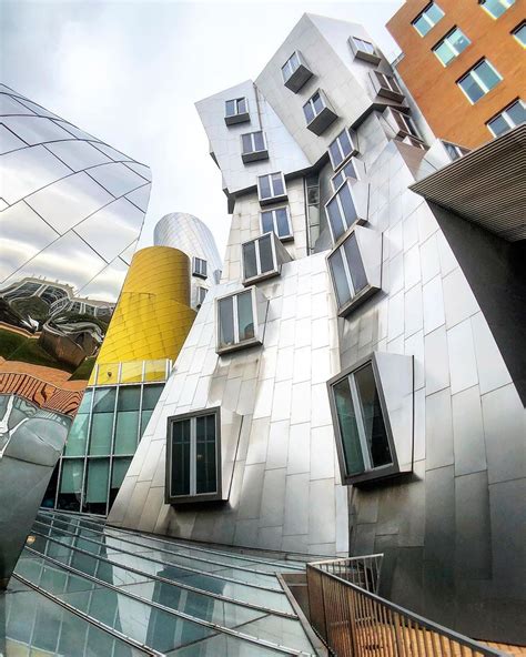 Ray and maria stata center architecture