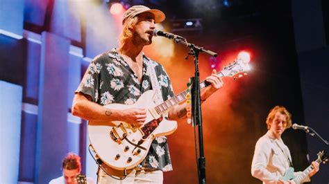 Rayland Baxter - Yellow Eyes (World Cafe Version) - Live Sessions