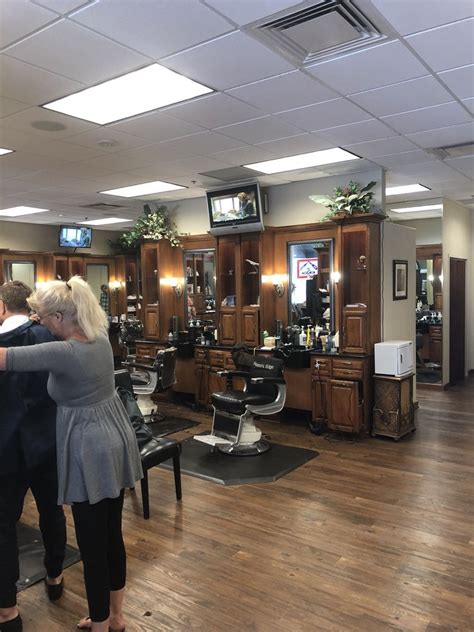 Razors edge barber. Razor's Edge Barber Shop Tulsa, Tulsa, Oklahoma. 2,243 likes · 1 talking about this · 1,907 were here. Barber Shop 