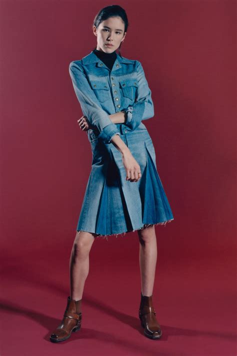 Re done. “Redoing things” is Re/Done’s m.o., from reworked vintage Levi’s to same-but-better replicas of vintage ’70s blazers and ’90s dresses. The label’s new initiative, Re/Sell, takes the ... 