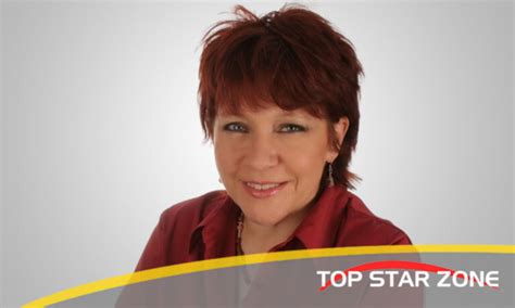 Read Lisa Layne's bio