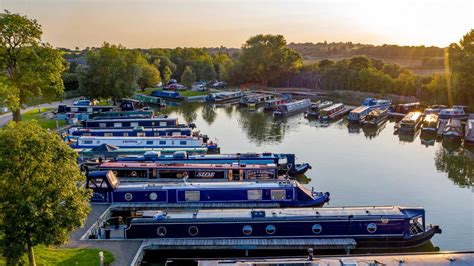 Reading Boat Hire Hilperton Marina ABC Boat Hire