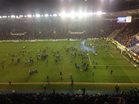 Reading FC: Fans stage lamest pitch invasion ever after FA Cup