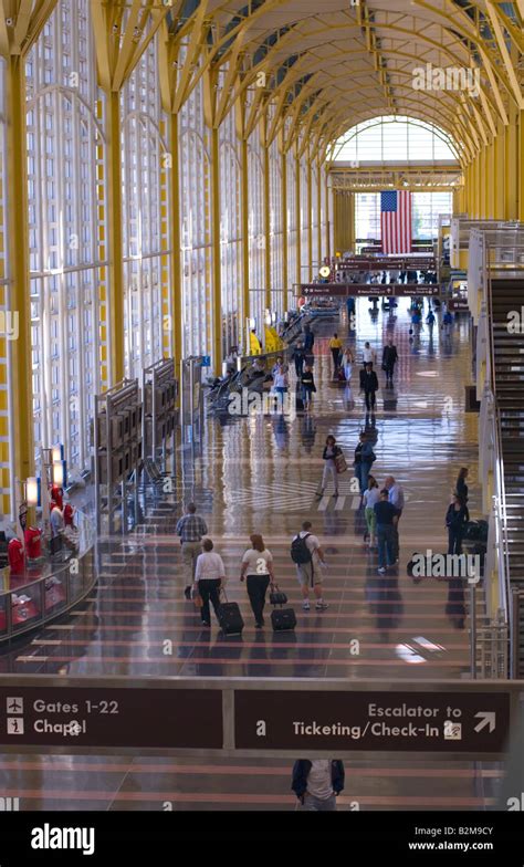 Reagan Washington Airport (DCA) to White House Visitors Office