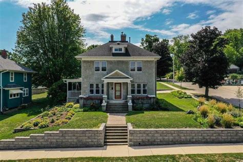 Glendale Homes for Sale $403,083. Folwell Homes for Sale $456,957. John Marshall Homes for Sale $261,229. Indian Heights Park Homes for Sale. Browse data on the 500 recent real estate transactions in Decorah IA. Great for discovering comps, sales history, photos, and more.. 