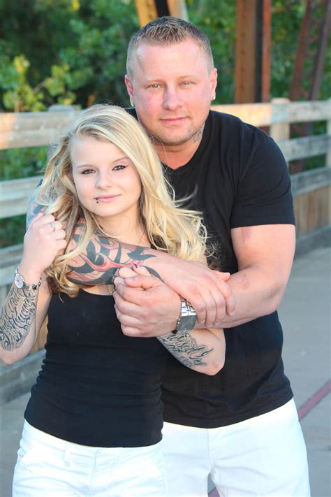 Real father daughter homemade. However, one father who goes by "Dave" decided to admit online that he abused his pregnant 19-year-old daughter by having a sexual relationship with her. " Her mother … 