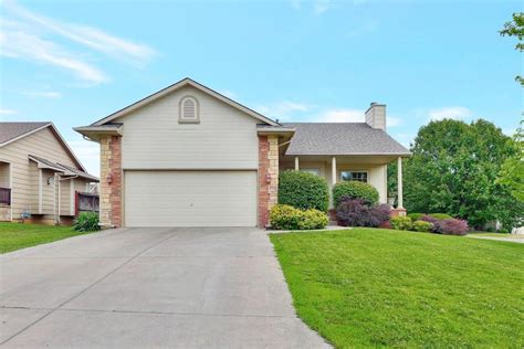 See home details and neighborhood info of this 5 bed, 3 bath, 2054 sqft. single family home located at 1124 S Sontag Ct, Derby, KS 67037..