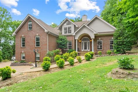 Realtor.com hendersonville tn. 124 Saranac Trl, Hendersonville, TN 37075 is for sale. View 39 photos of this 5 bed, 4 bath, 4129 sqft. single family home with a list price of $775000. 