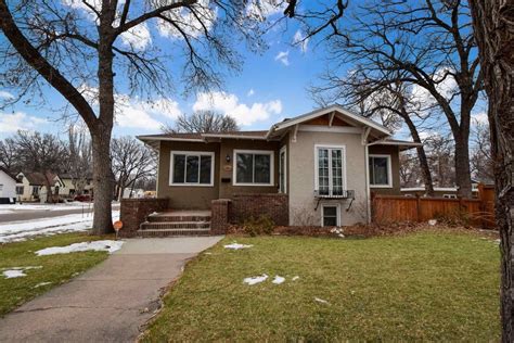 1719 13th St SW, Minot, ND 58701 is pending. View 41 photos of this 5 bed, 4 bath, 3324 sqft. single family home with a list price of $419900.
