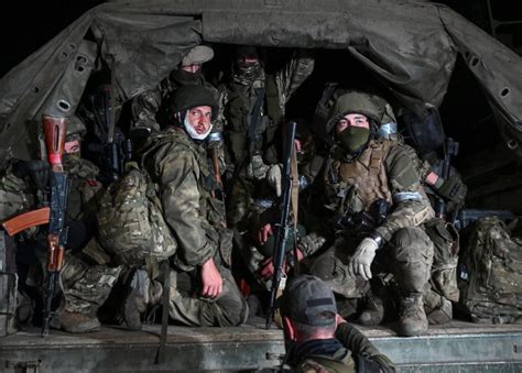 Rebel Russian mercenaries halt advance on Moscow, Kremlin says
