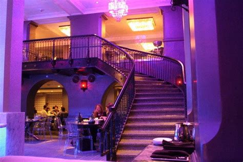 Rebelle san antonio. Sep 22, 2023 · A San Antonio Express-News article on the hotel’s restoration said Rebelle had “the feel of a 1940s supper club” with its terrazzo staircase and iron-railed mezzanine. More than $500,000 was ... 