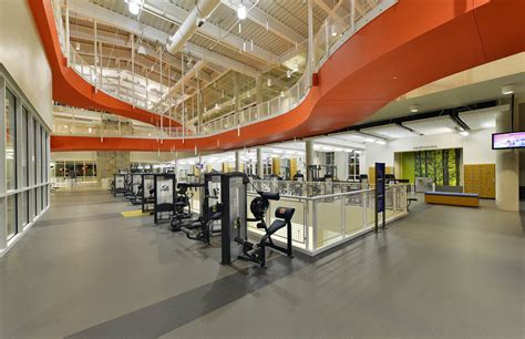 Rec center auburn. Auburn’s Recreation and Wellness Center is offering several seasonal services that aim to help Auburn students, faculty and staff in meeting a New Year’s resolution to exercise and become more fit. The center provides fitness, wellness, sports and outdoor recreation opportunities for students, faculty and staff, including such … 