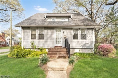 View detailed information about property 1327 Wellington Ave, Teaneck, NJ 07666 including listing details, property photos, school and neighborhood data, and much more. Realtor.com® Real Estate .... 