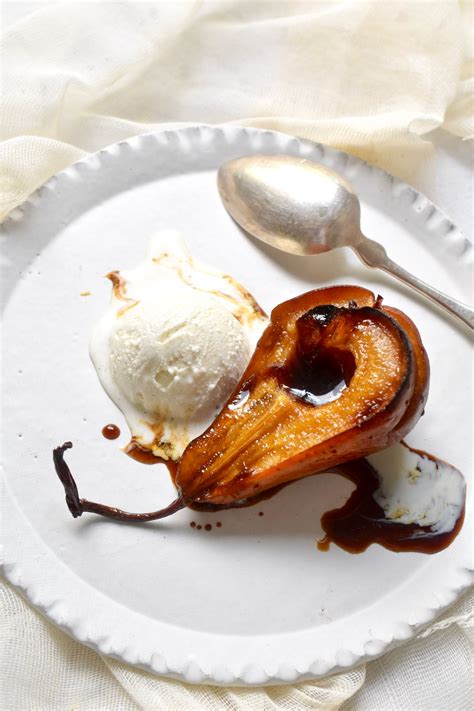 Recipe: Grilled pears with ice cream, honey and pepper is summer’s best easy dessert